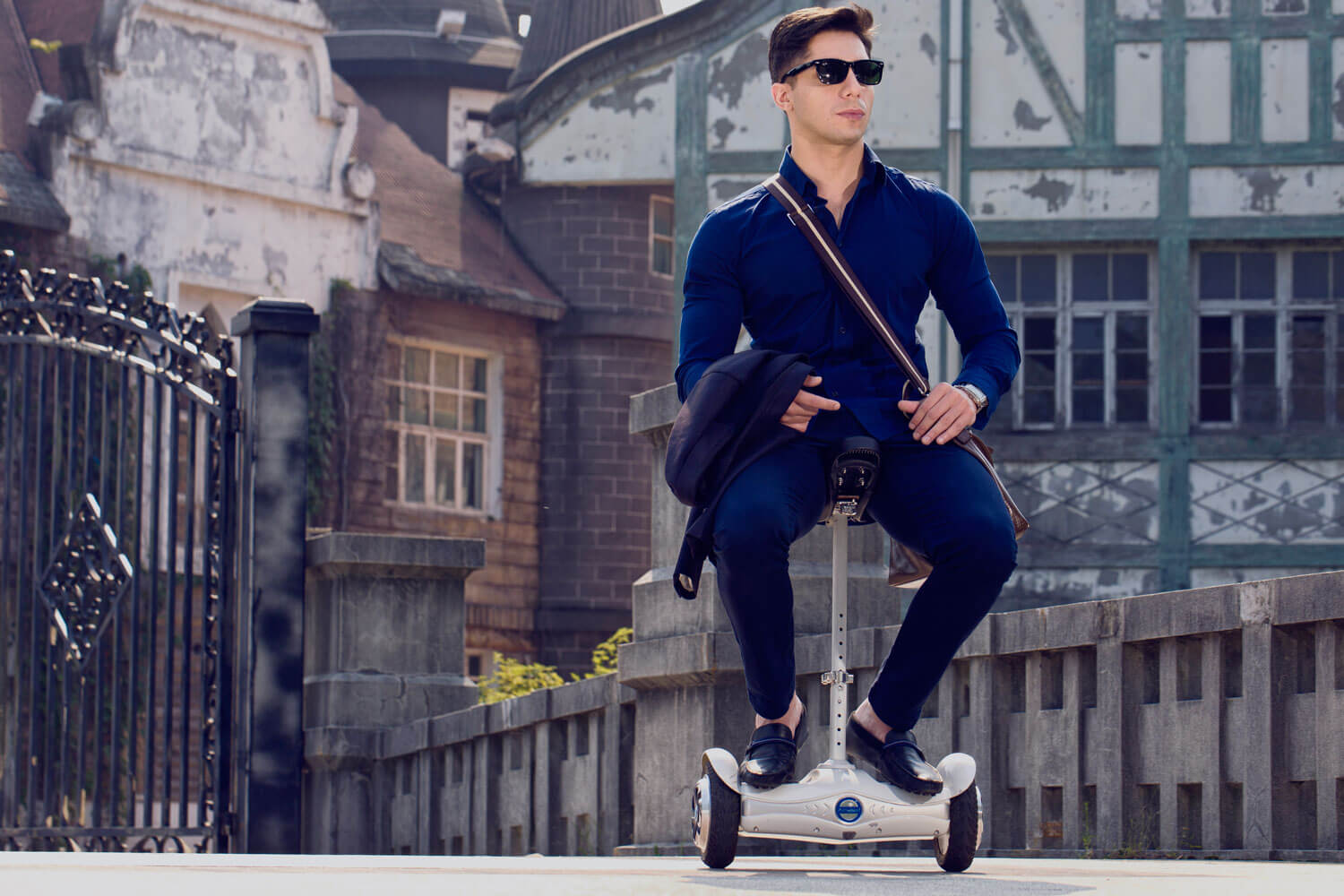 saddle-equipped self-balancing scooter