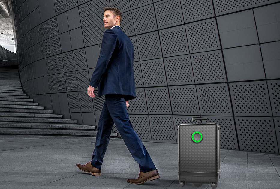 Airwheel SR5 smart robot suitcase