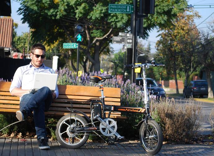 Airwheel R5 Electric assist bike